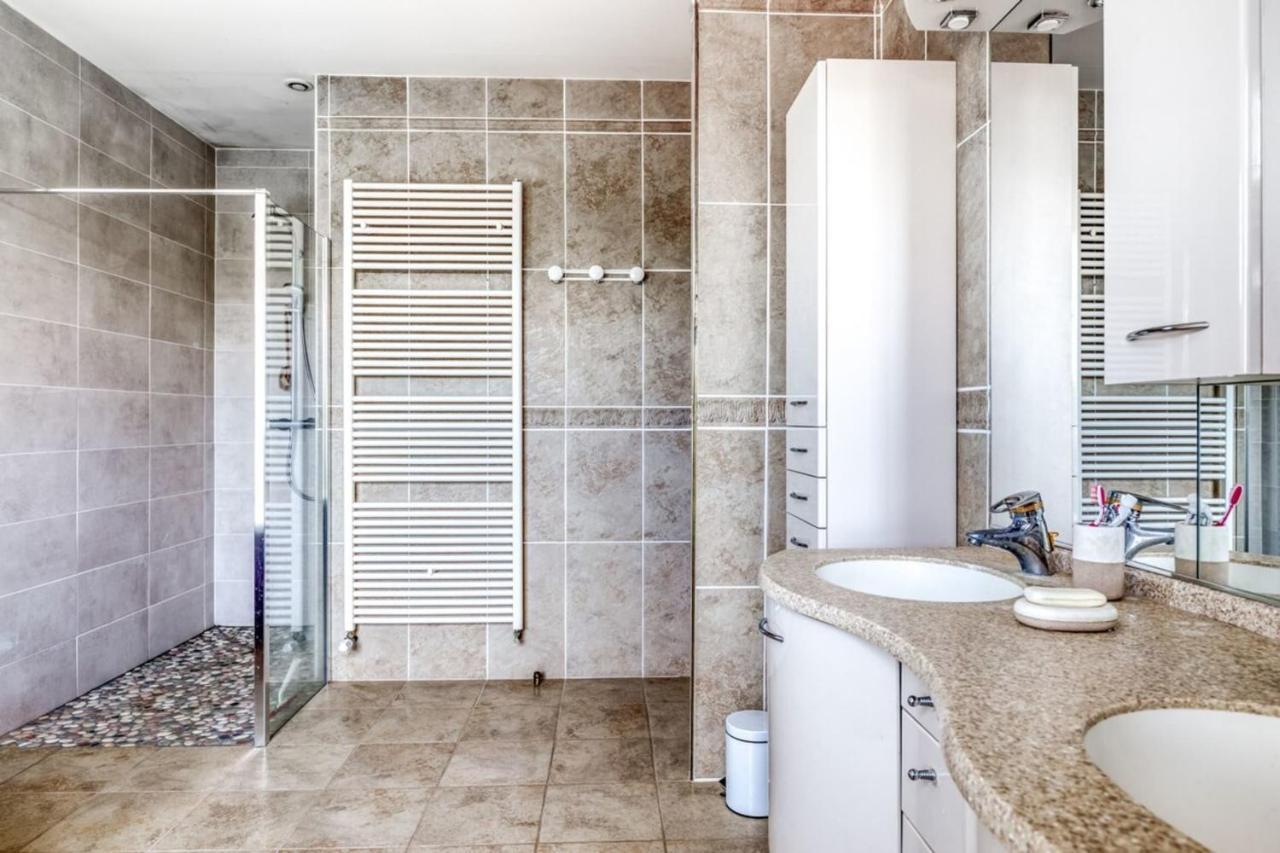 Family Villa At 1H15 From Lyon Precieux Екстериор снимка
