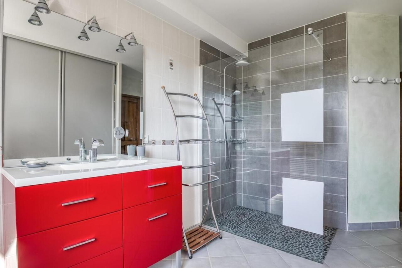 Family Villa At 1H15 From Lyon Precieux Екстериор снимка