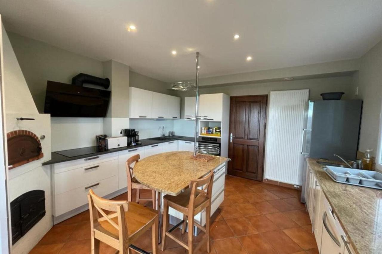 Family Villa At 1H15 From Lyon Precieux Екстериор снимка